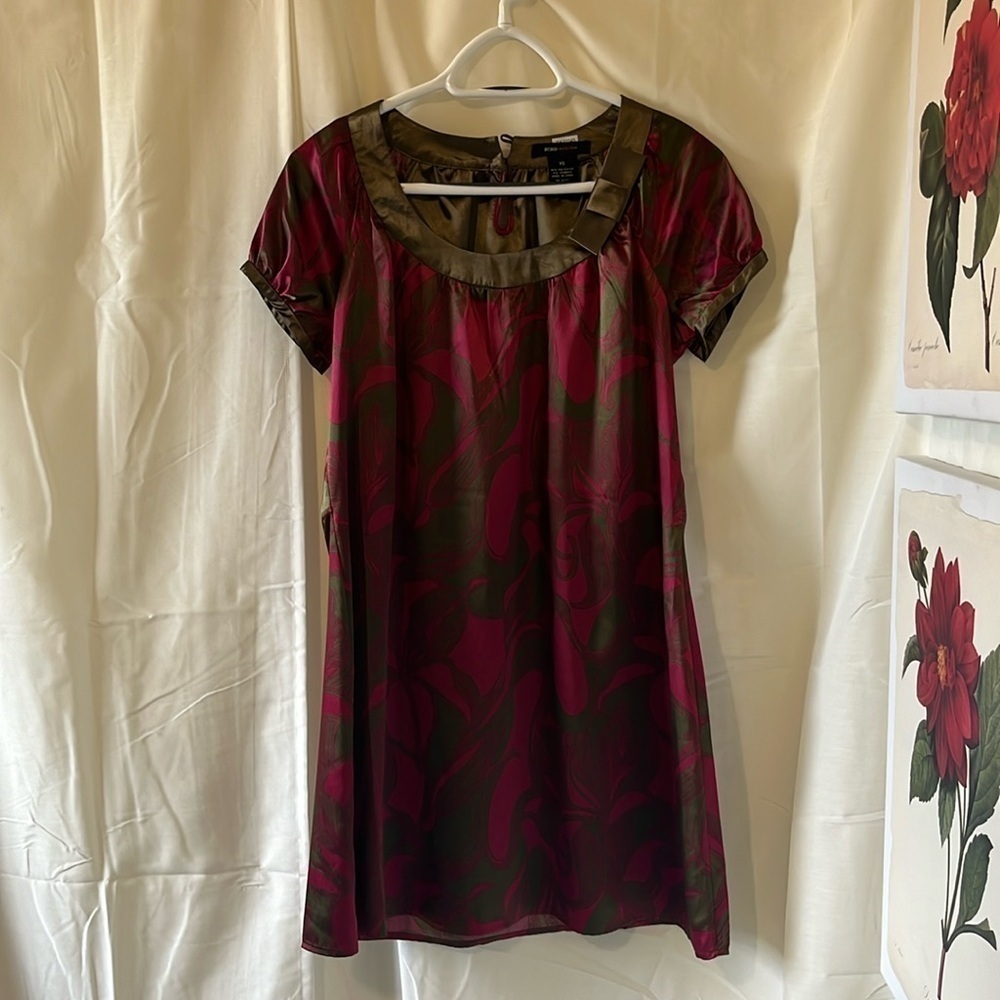 BCBGMaxazria Satin Floral Dress a149